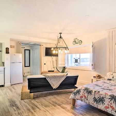 Idyllic Pass-A-Grille Studio - Walk To The Beach! St. Pete Beach Exterior photo